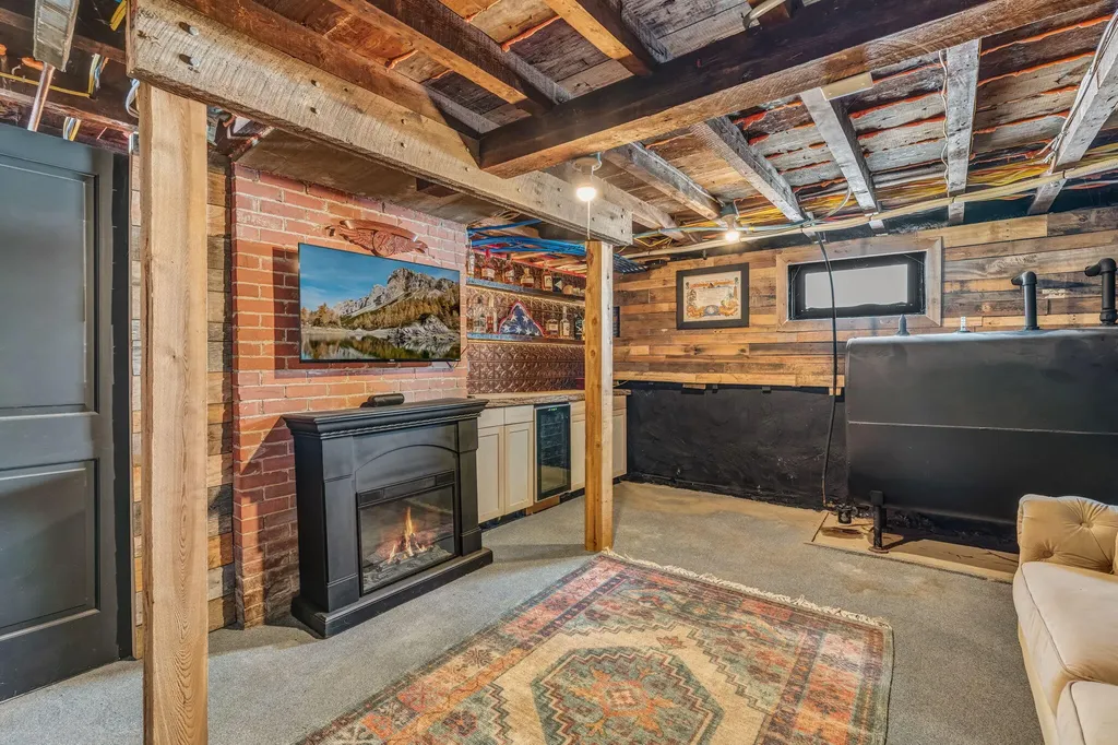 32 Northern Avenue Hampden ME 04444