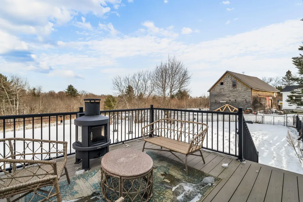 32 Northern Avenue Hampden ME 04444