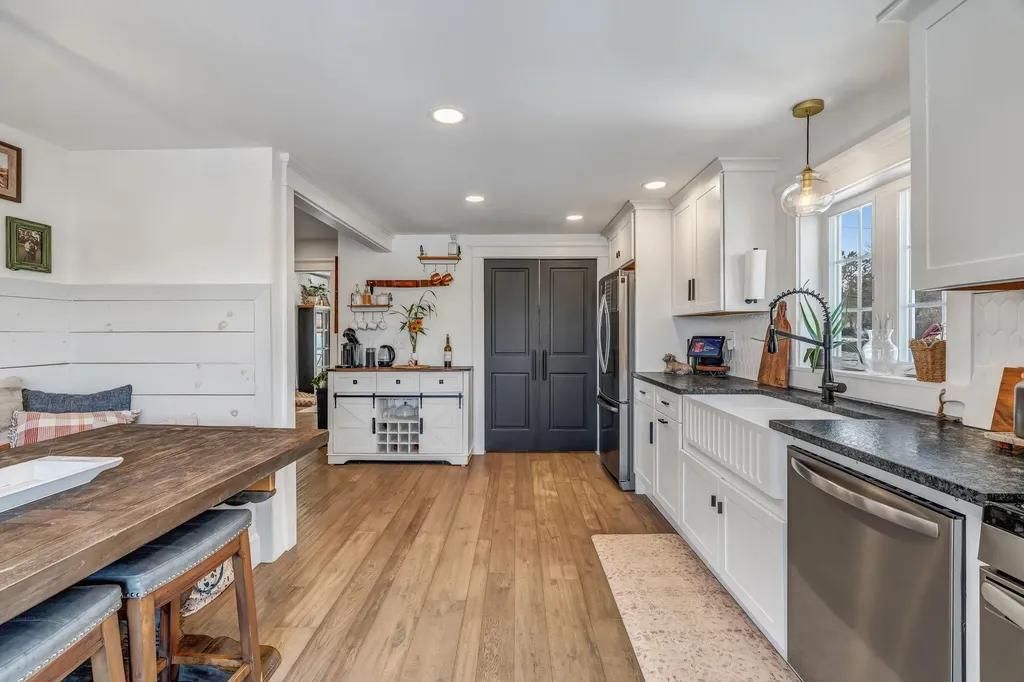 32 Northern Avenue Hampden ME 04444
