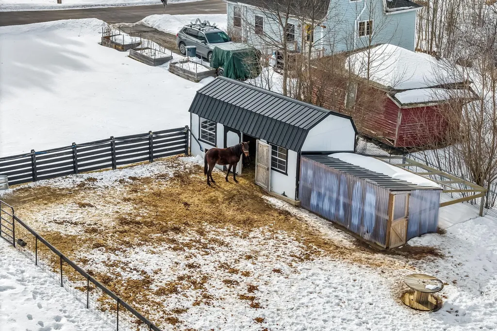 32 Northern Avenue Hampden ME 04444