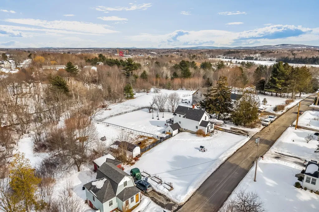 32 Northern Avenue Hampden ME 04444