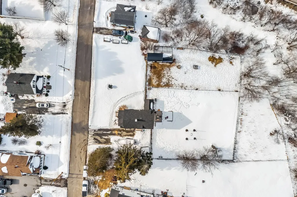 32 Northern Avenue Hampden ME 04444