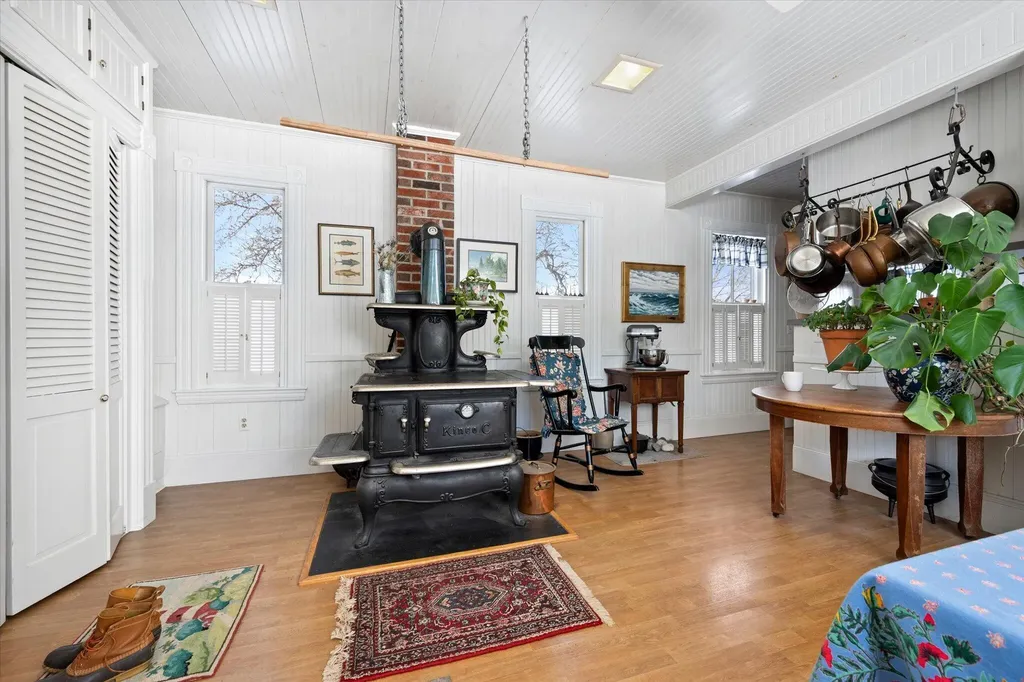 1222 Main Street Harrington ME 04643