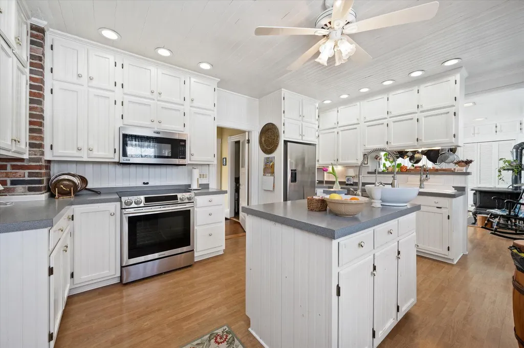 1222 Main Street Harrington ME 04643