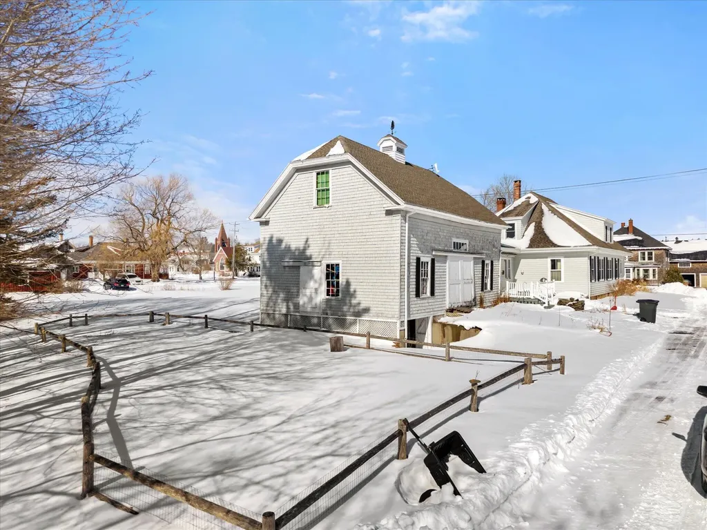 1222 Main Street Harrington ME 04643