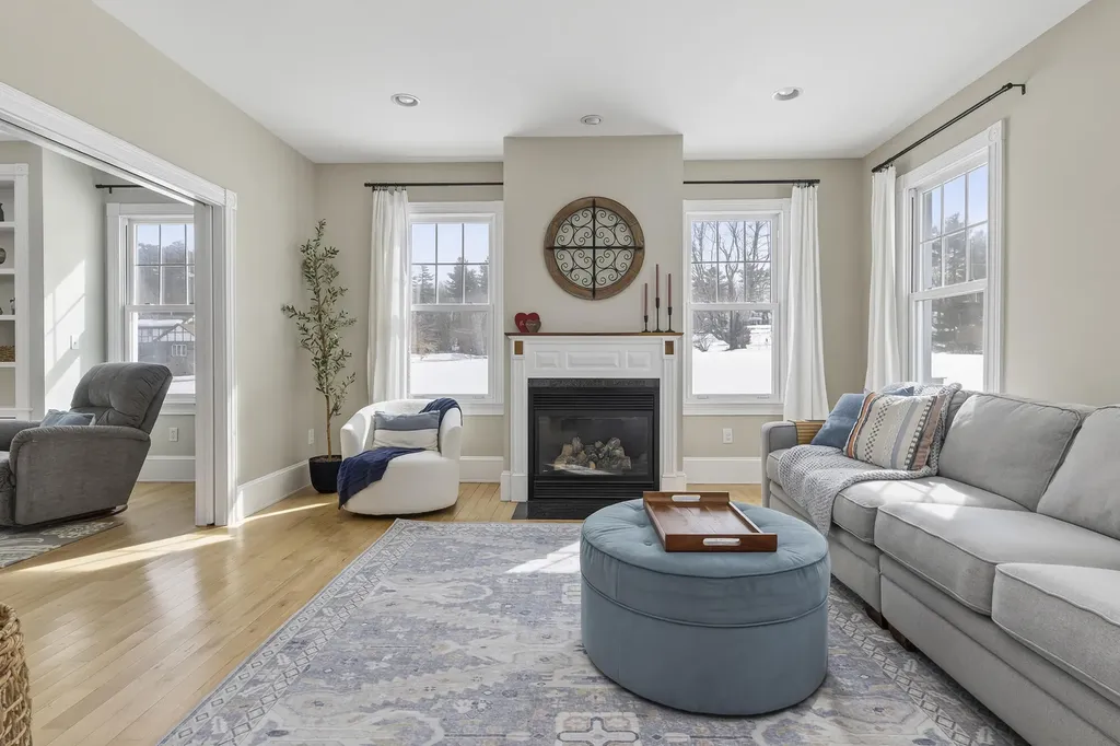 8 Martin Drive Gorham ME 04038