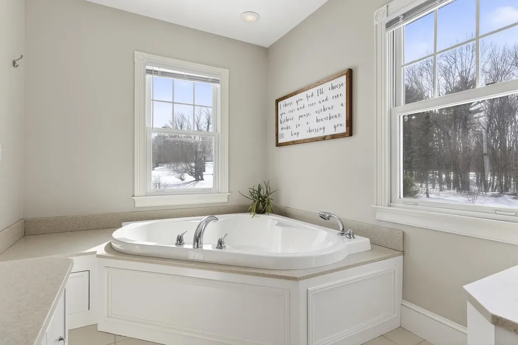8 Martin Drive Gorham ME 04038