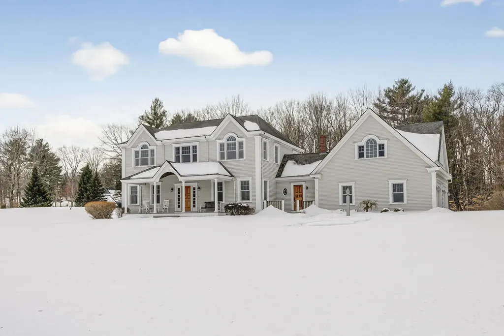 8 Martin Drive Gorham ME 04038