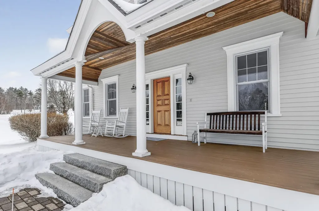 8 Martin Drive Gorham ME 04038