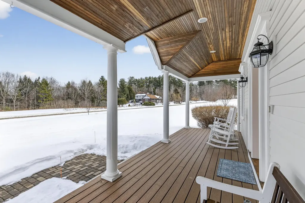 8 Martin Drive Gorham ME 04038