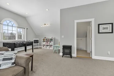 8 Martin Drive Gorham ME 04038