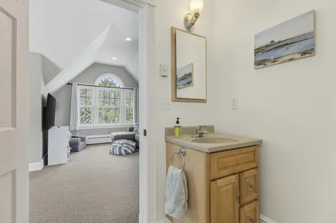 8 Martin Drive Gorham ME 04038