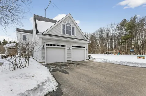 8 Martin Drive Gorham ME 04038