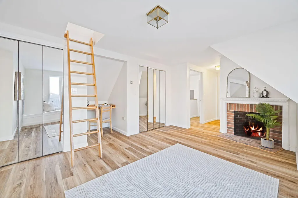 9 Riverside Avenue Saco ME 04072
