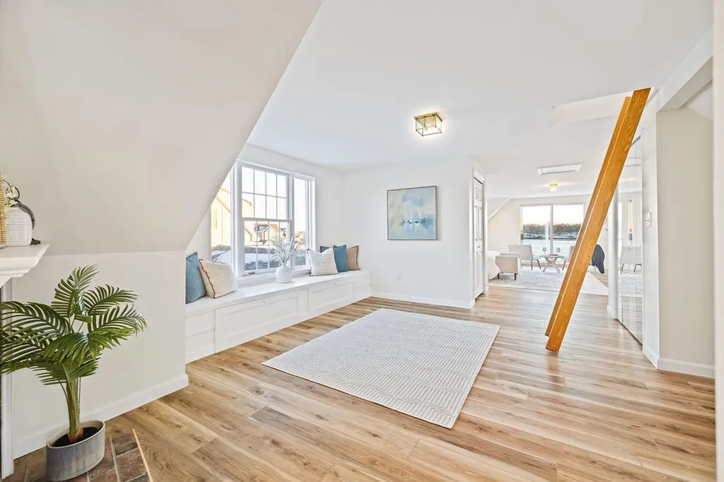 9 Riverside Avenue Saco ME 04072