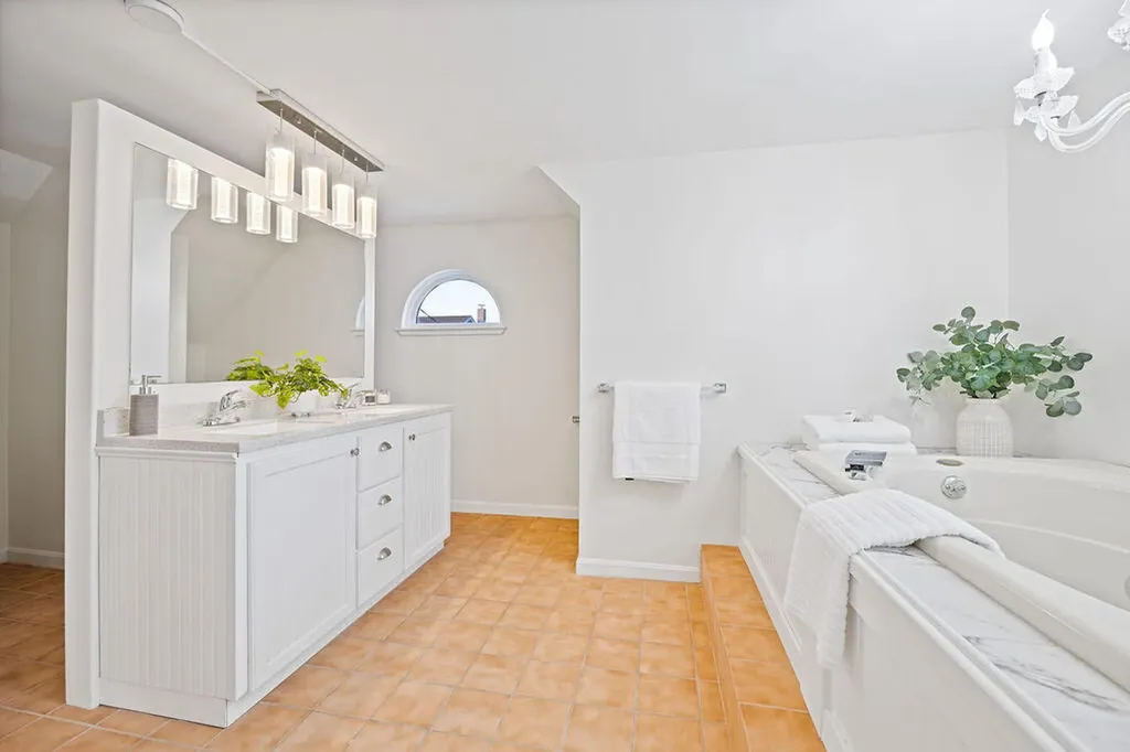 9 Riverside Avenue Saco ME 04072