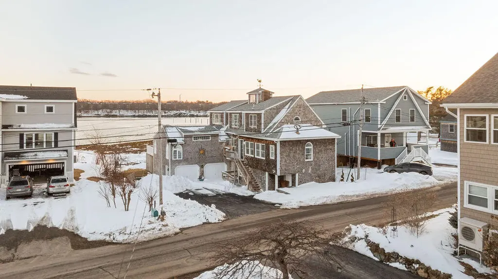 9 Riverside Avenue Saco ME 04072