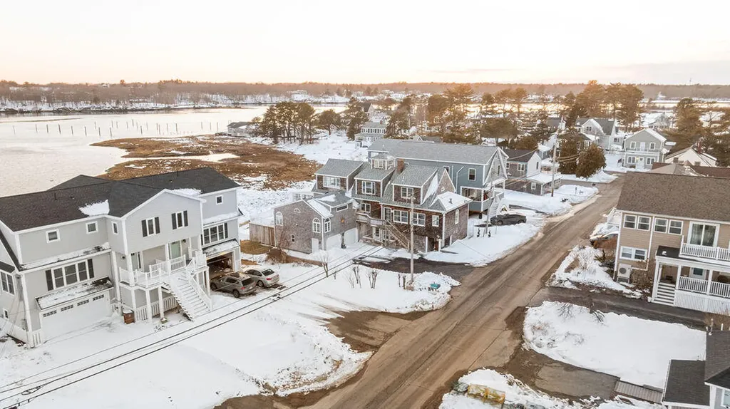 9 Riverside Avenue Saco ME 04072