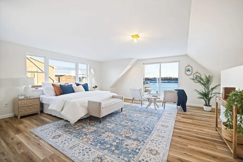 9 Riverside Avenue Saco ME 04072