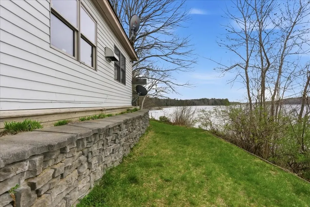 381 Cedar Grove Road Dresden ME 04342