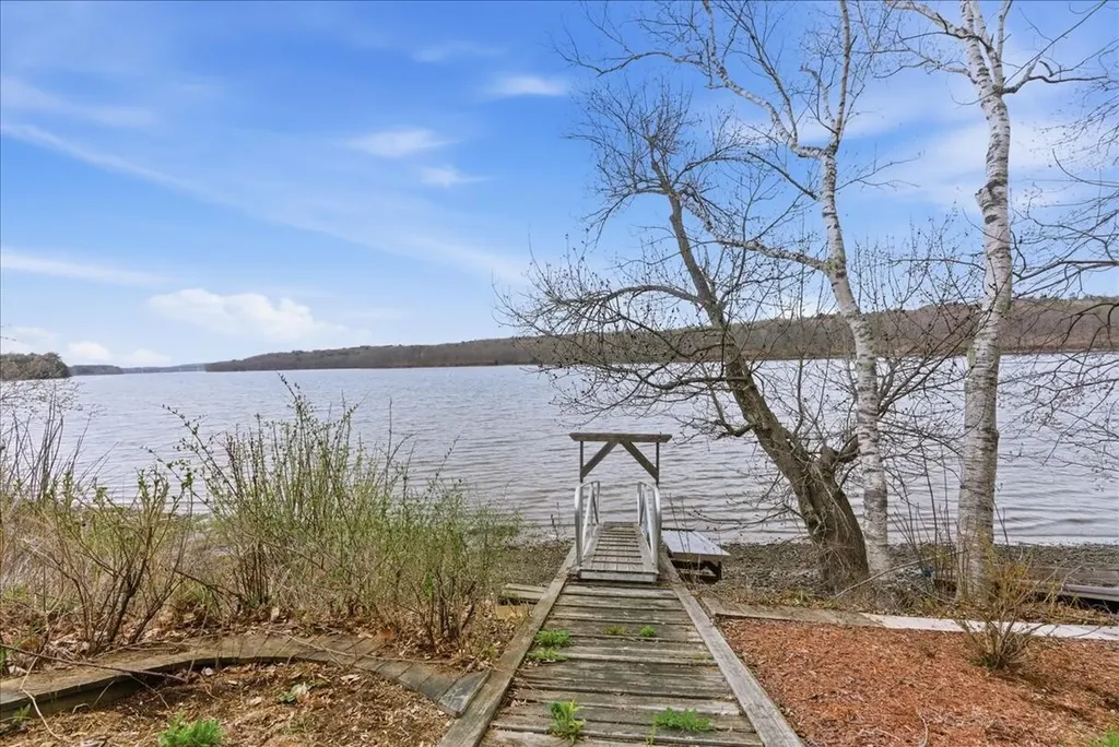 381 Cedar Grove Road Dresden ME 04342