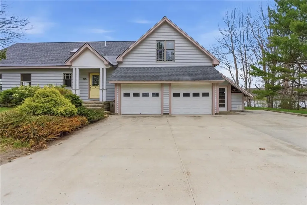 381 Cedar Grove Road Dresden ME 04342