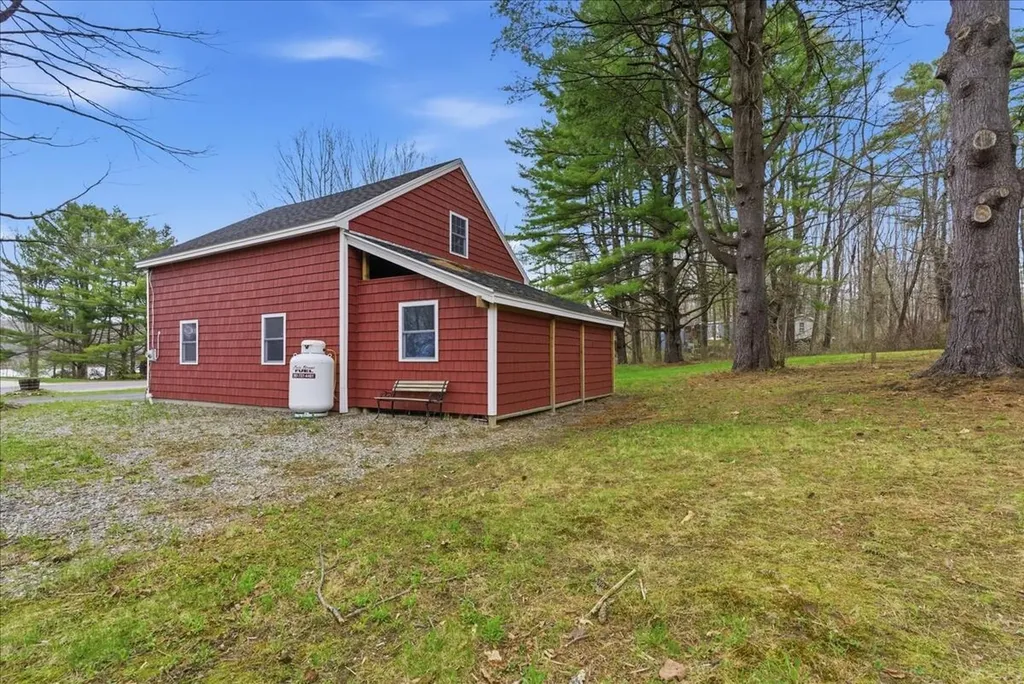 381 Cedar Grove Road Dresden ME 04342