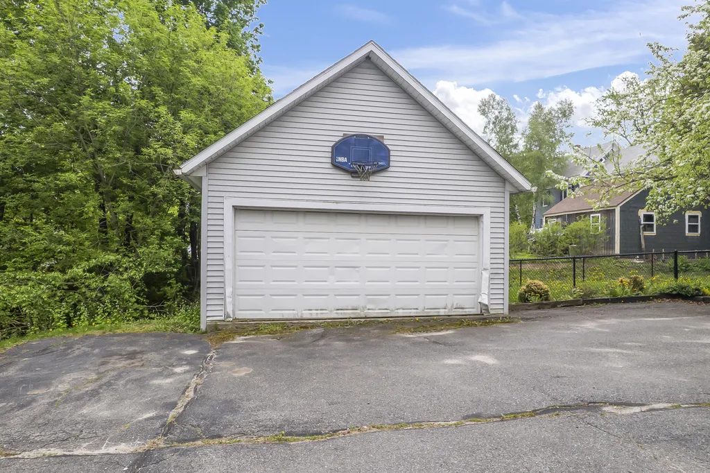 8 Prospect Street Waterville ME 04901