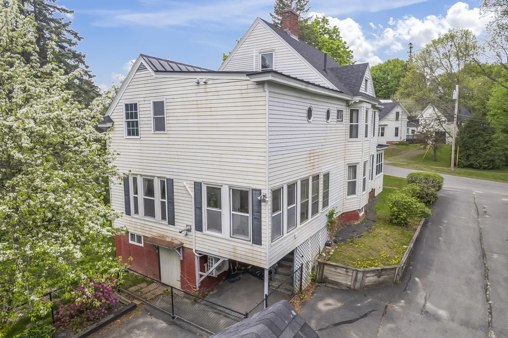 8 Prospect Street Waterville ME 04901