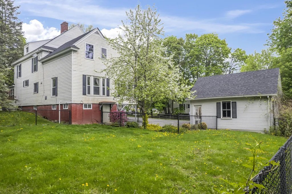 8 Prospect Street Waterville ME 04901