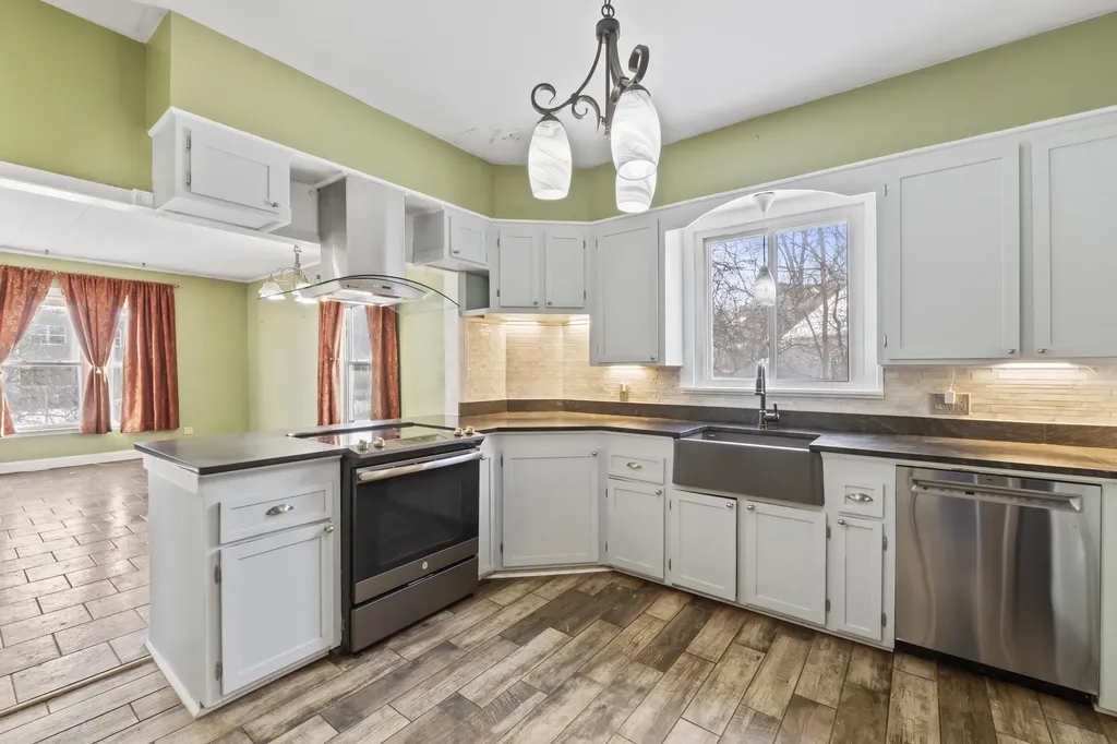 8 Prospect Street Waterville ME 04901
