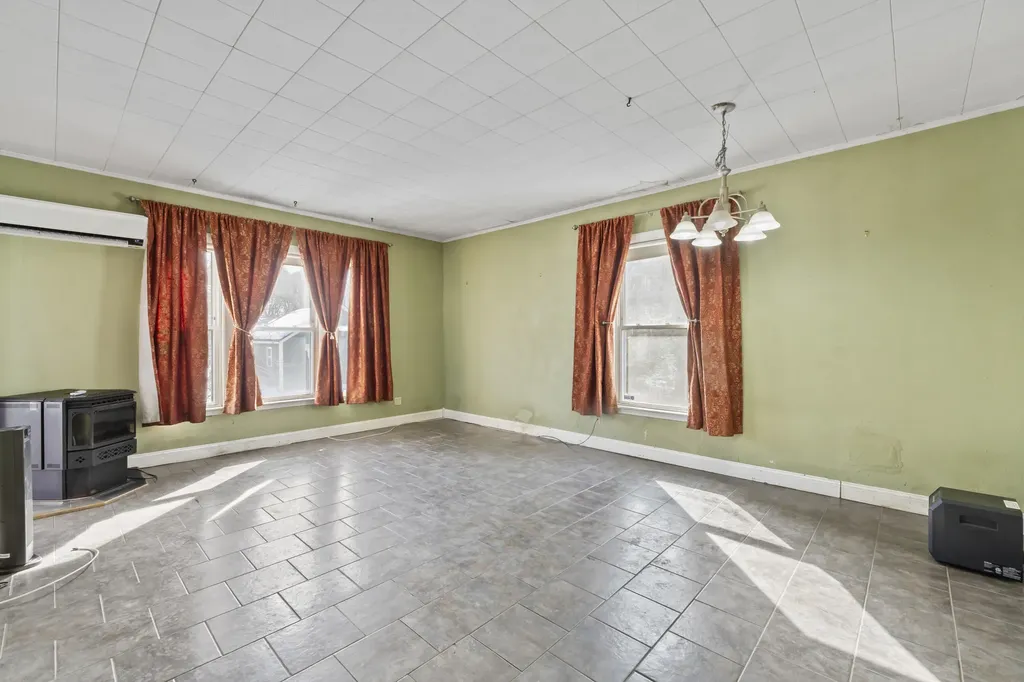 8 Prospect Street Waterville ME 04901