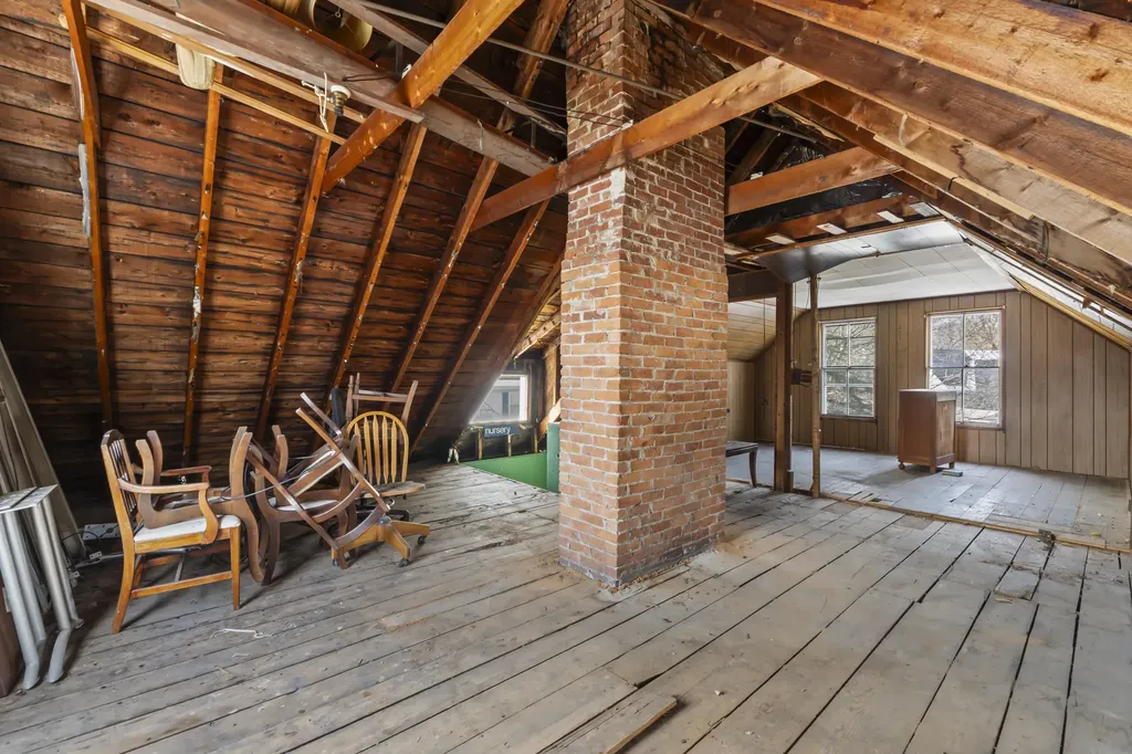 8 Prospect Street Waterville ME 04901