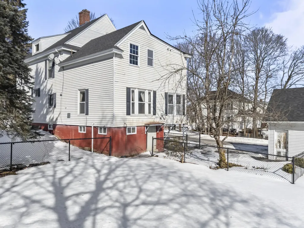 8 Prospect Street Waterville ME 04901