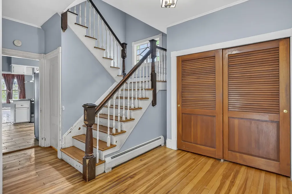 8 Prospect Street Waterville ME 04901