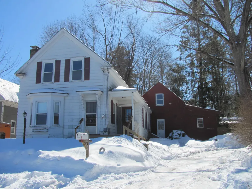 1 Hall Street Kennebunk ME 04043