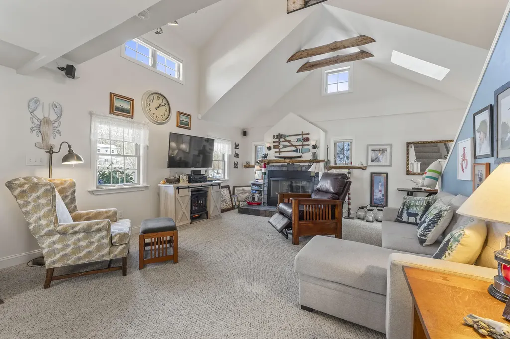 21 Lobster Cove Road Boothbay Harbor ME 04538