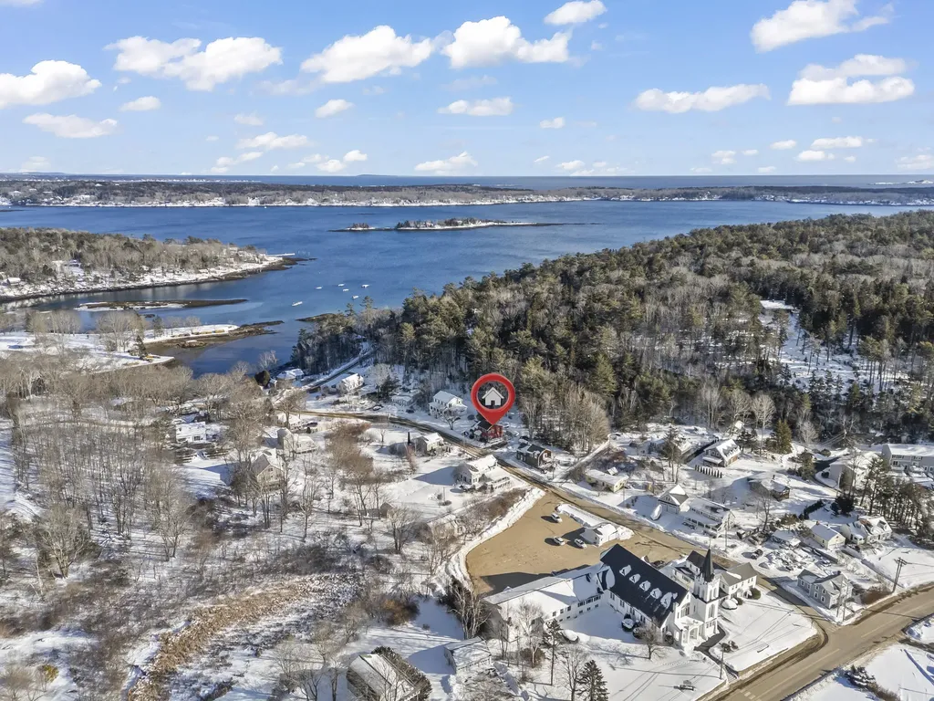 21 Lobster Cove Road Boothbay Harbor ME 04538