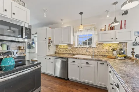21 Lobster Cove Road Boothbay Harbor ME 04538