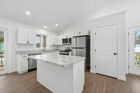 102 Noble Road Oxford ME 04270