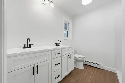 102 Noble Road Oxford ME 04270