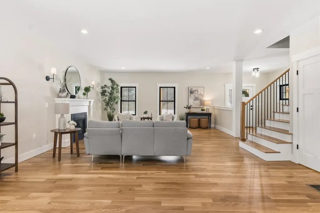 16 Piper Farm Road Brunswick ME 04011