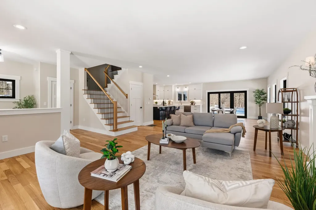 16 Piper Farm Road Brunswick ME 04011