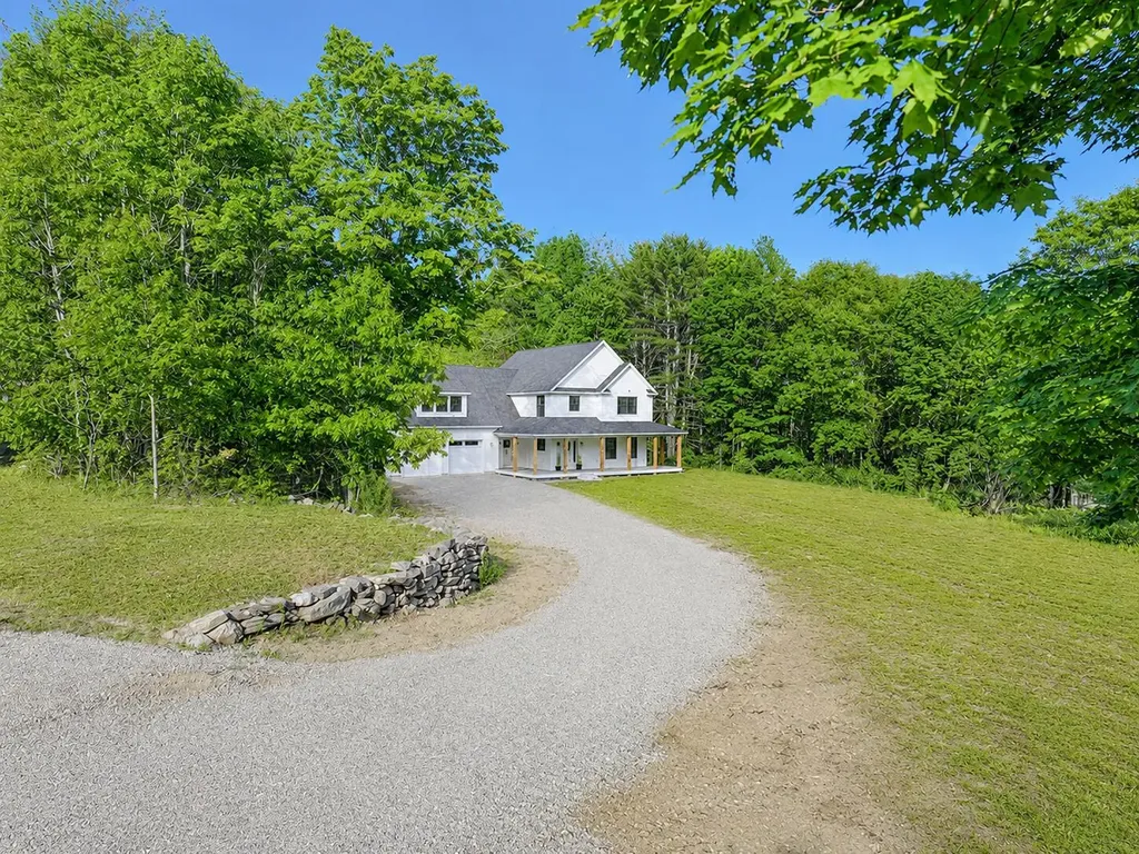16 Piper Farm Road Brunswick ME 04011
