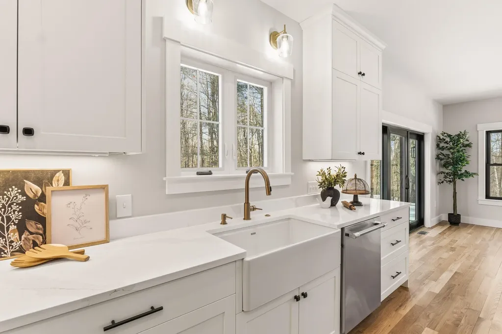 16 Piper Farm Road Brunswick ME 04011