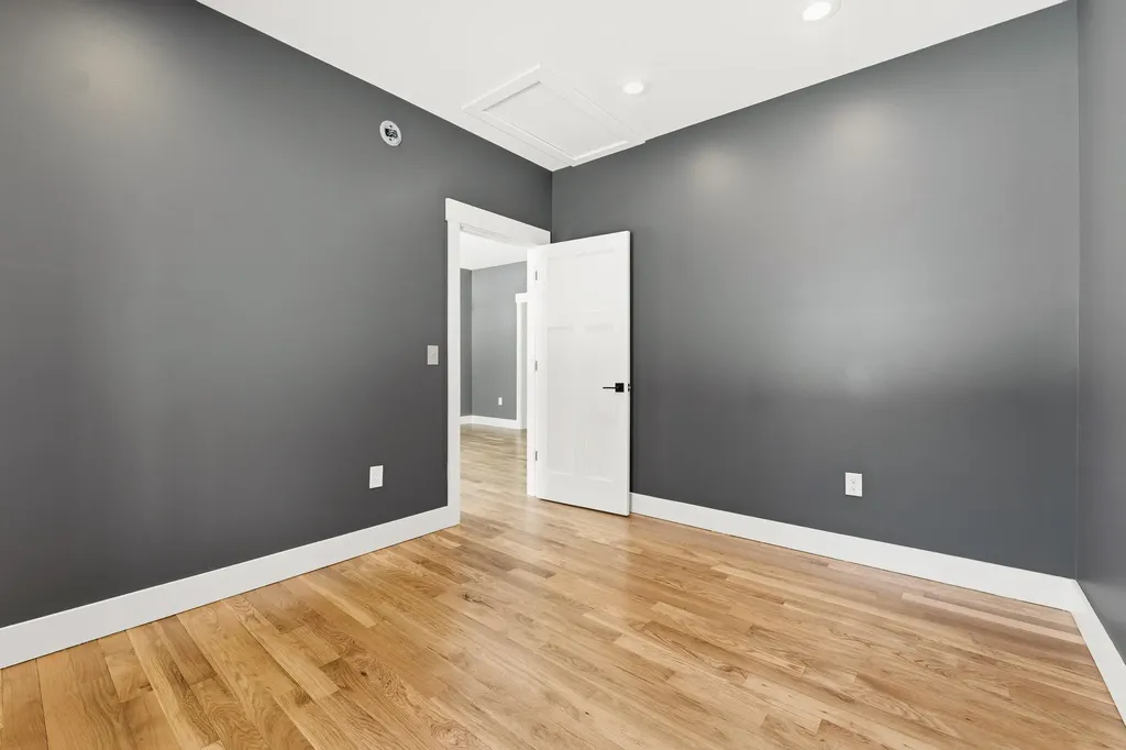 16 Piper Farm Road Brunswick ME 04011