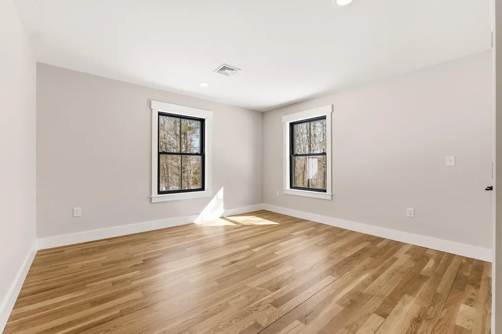 16 Piper Farm Road Brunswick ME 04011