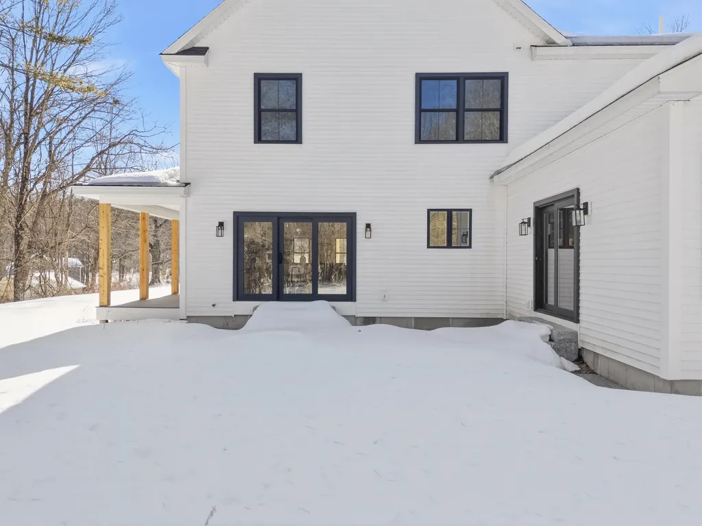 16 Piper Farm Road Brunswick ME 04011