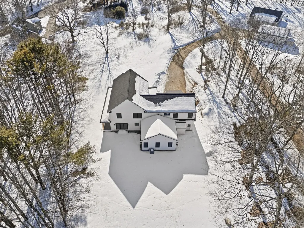 16 Piper Farm Road Brunswick ME 04011
