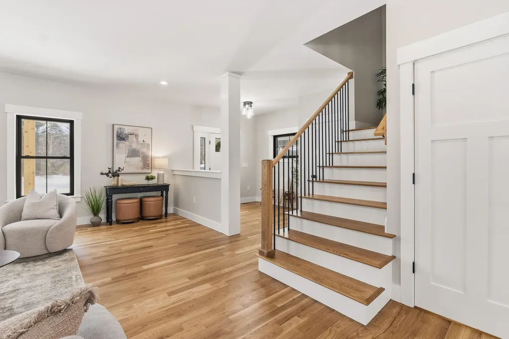 16 Piper Farm Road Brunswick ME 04011